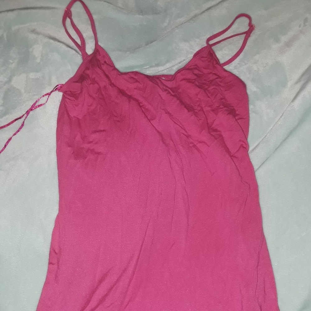 Pink basic spaghetti strap top - Picture 2 of 2